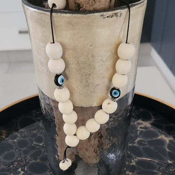 Beige komboloi