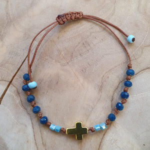 Blue_stone_bracelet_with_Cross